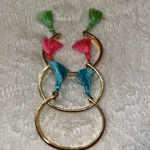 Closing Closet- Lilly Pullitzer bangle bracelets and bag. Only wore a few times. - Picture 4 of 5